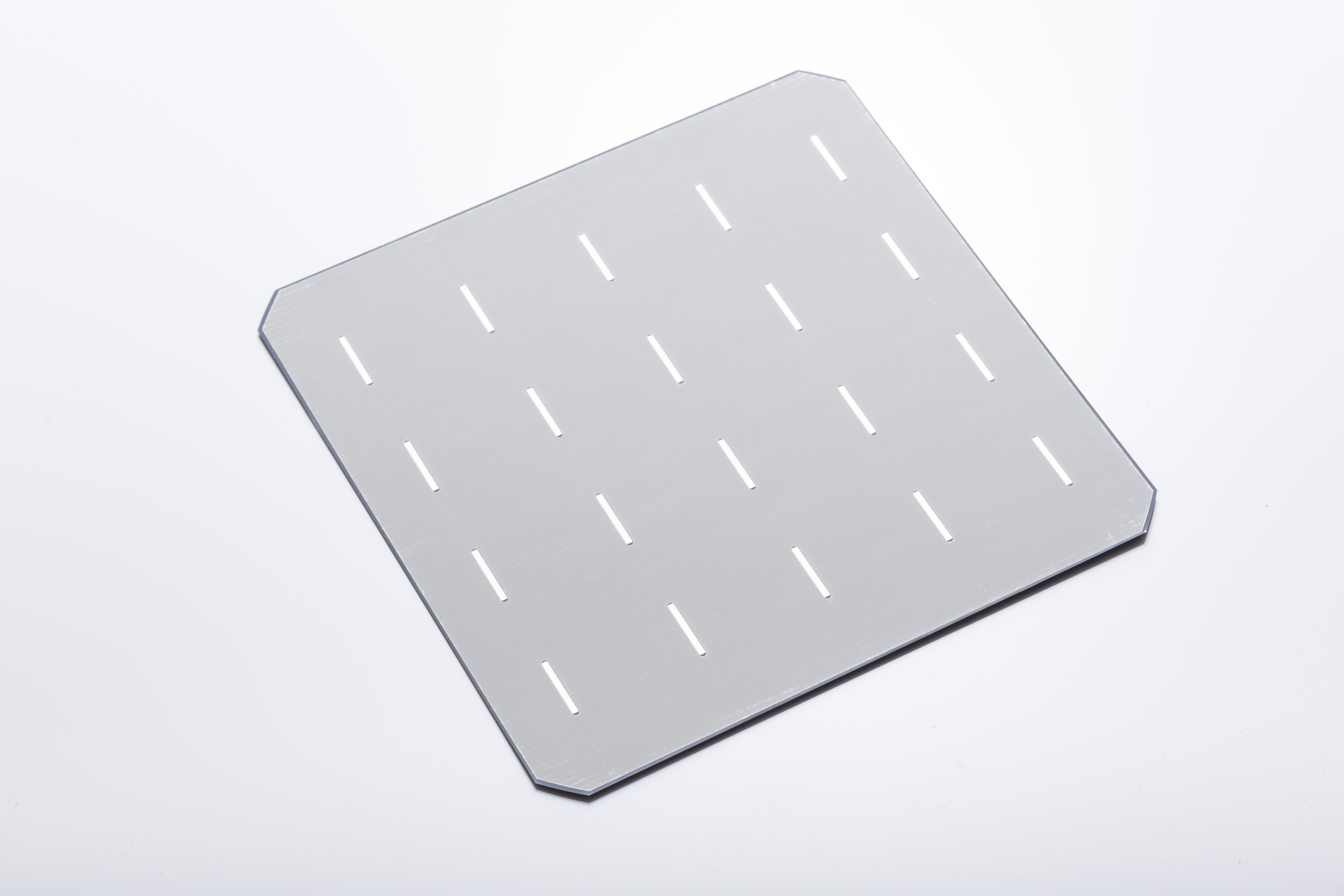 Hot Sale Mono P-Type Solar Panel 120 Cells 600W PV Solar Plate with 12 Years+ Warranty