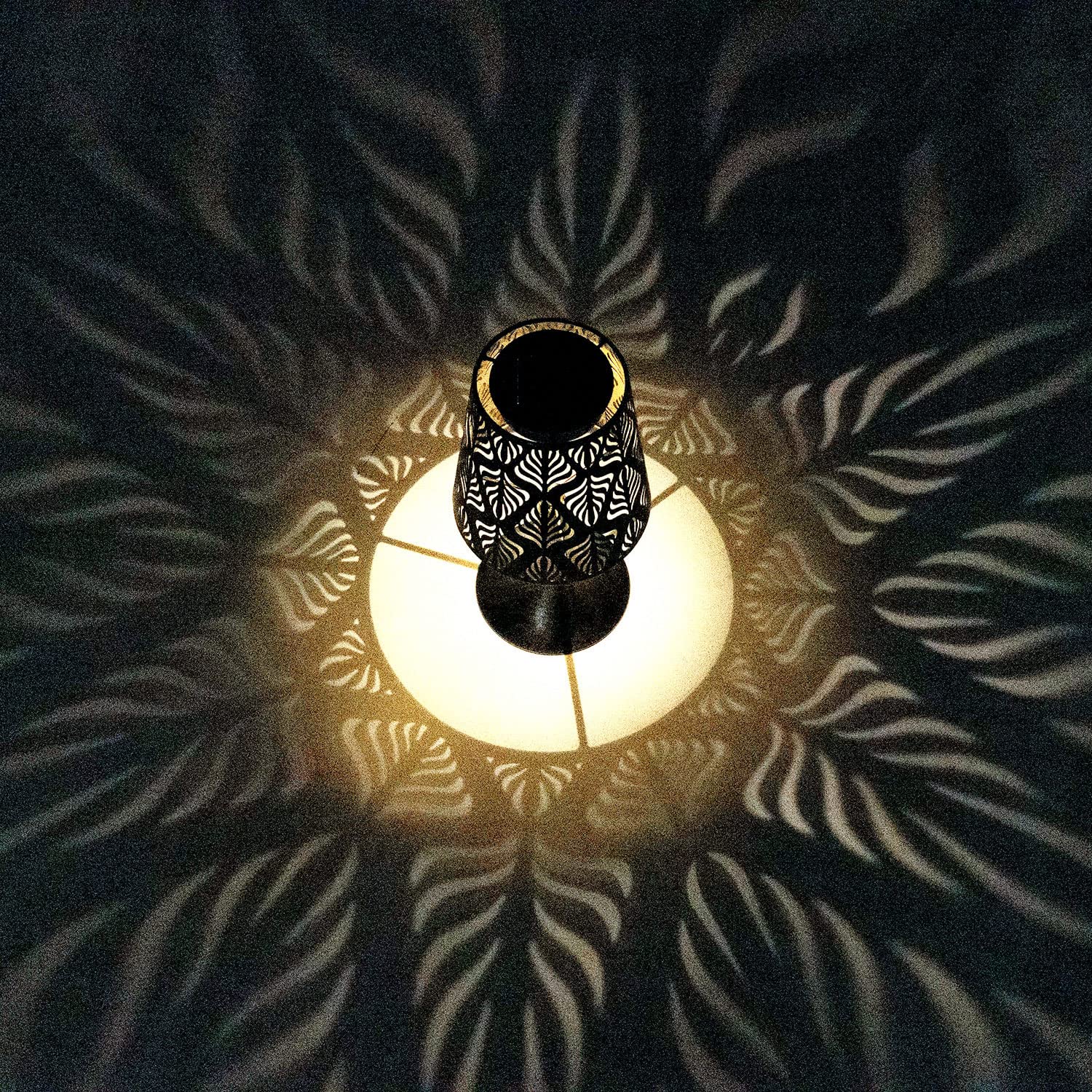 Outdoor Indoor Decorative Solar Garden Lights Hollowed-Out Design Waterproof Solar Table Lamp Desk Lamp